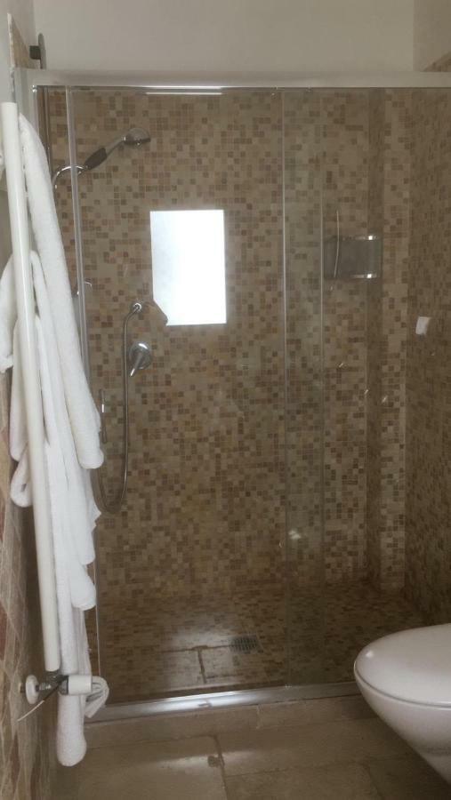 Guest House B&B Pietra Biancaオストゥーニ エクステリア 写真